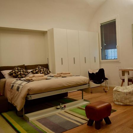Casa Paradiso - Design Home In Bologna Center Bagian luar foto